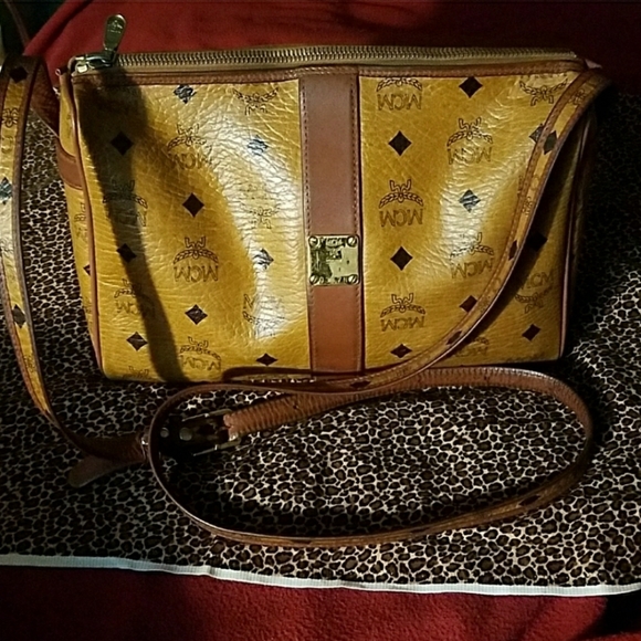 Vintage MCM crossbody bag - Picture 2 of 9